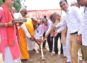HPCL Commences its First Cowdung to Compressed Biogas Project