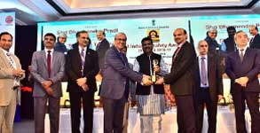 The then Hon’ble Minister for Petroleum & Natural Gas and Skill Development & Entrepreneurship, Shri Dharmendra Pradhan presenting the OISD Safety Award for the Best Overall Safety Performance in the Cross Country Pipelines - Product category to our C&MD, Shri M. K. Surana